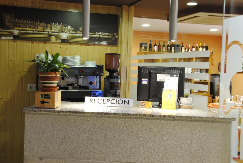 Hotel Alegria Banos De Montemayor Chambre photo