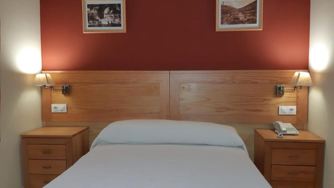 Hotel Alegria Banos De Montemayor Extérieur photo